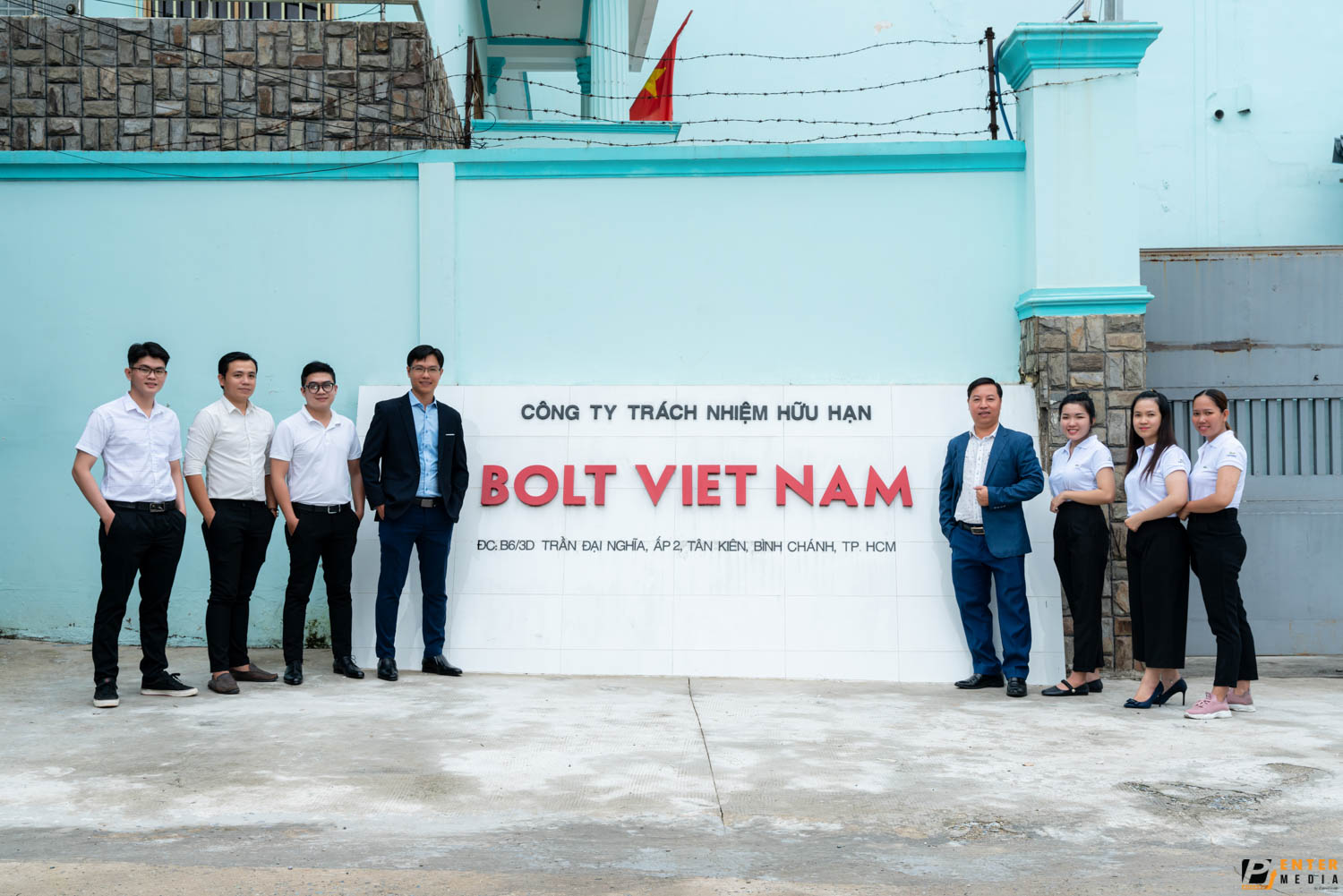 chup-brochure-doanh-nghiep-bold-vietnam-16-3806