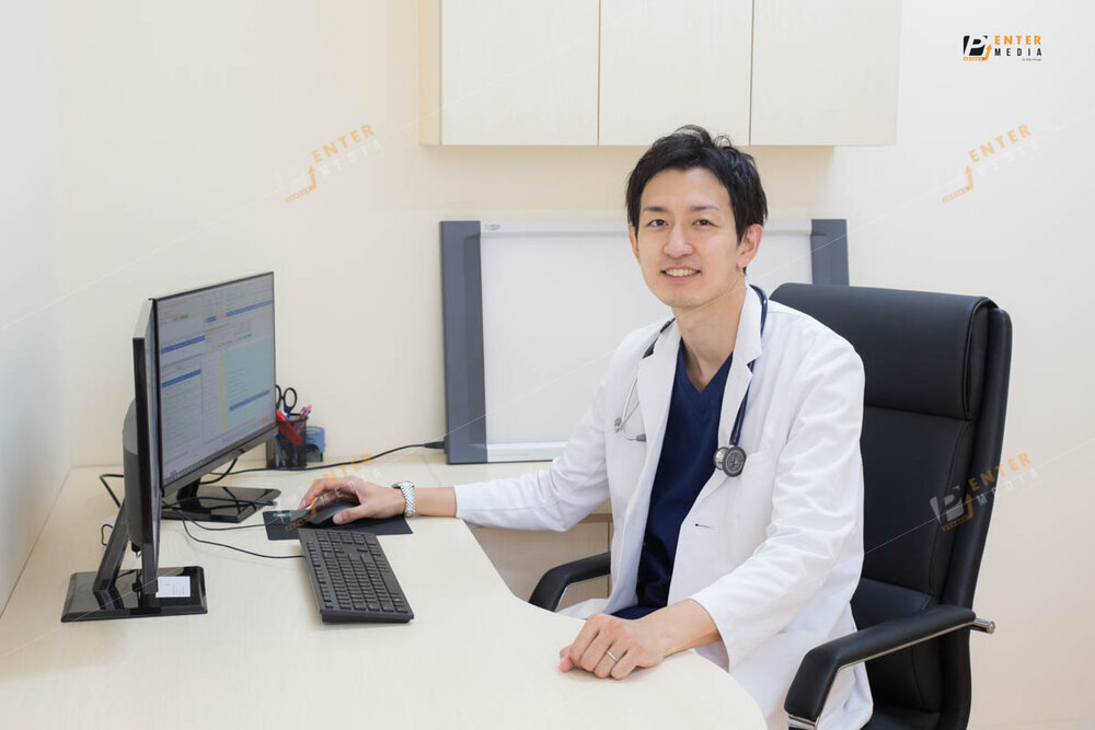 Enter Media chụp ảnh profile bác sỹ cho phòng khám ĐYM Mediacal Center Việt Nam