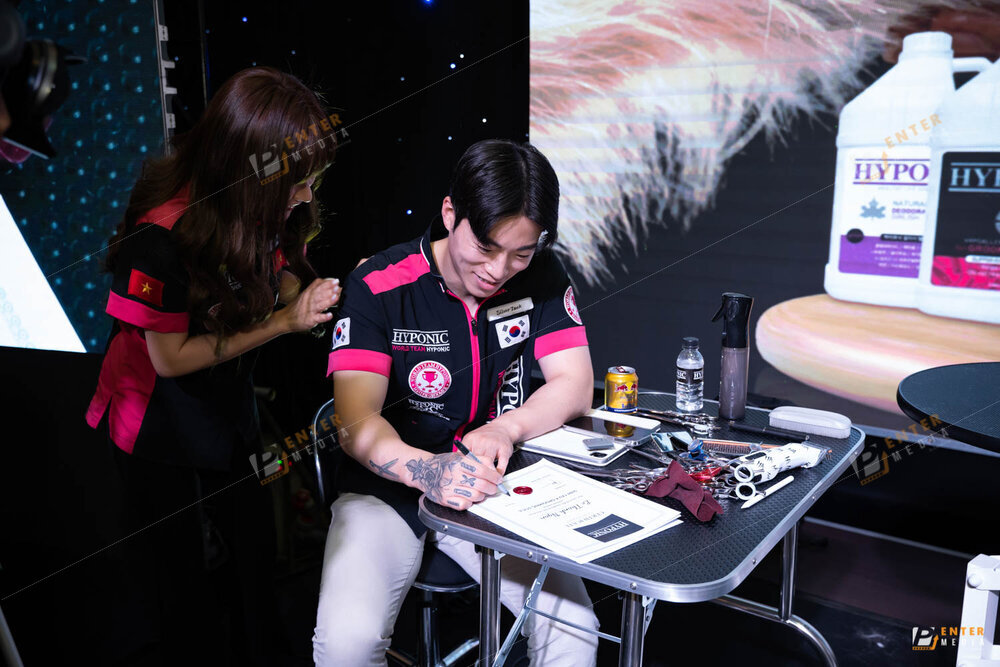 enter-media-chup-anh-quay-phim-livestream-su-kien-cho-hyponic-dog-groming-2023-024