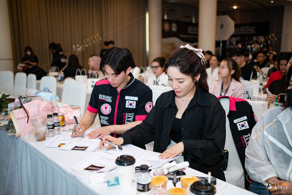 enter-media-chup-anh-quay-phim-livestream-su-kien-cho-hyponic-dog-groming-2023-052