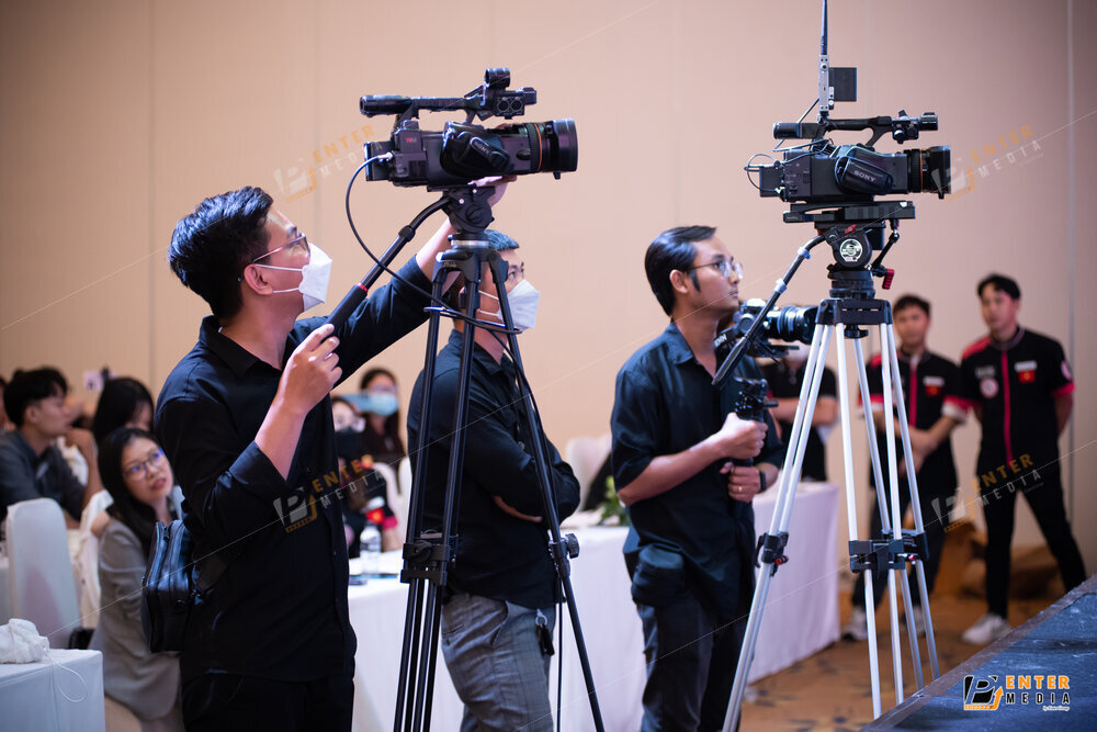 Team Enter Media quay phim sự kiện Dog Grooming 2023 do Hyponic tổ chức