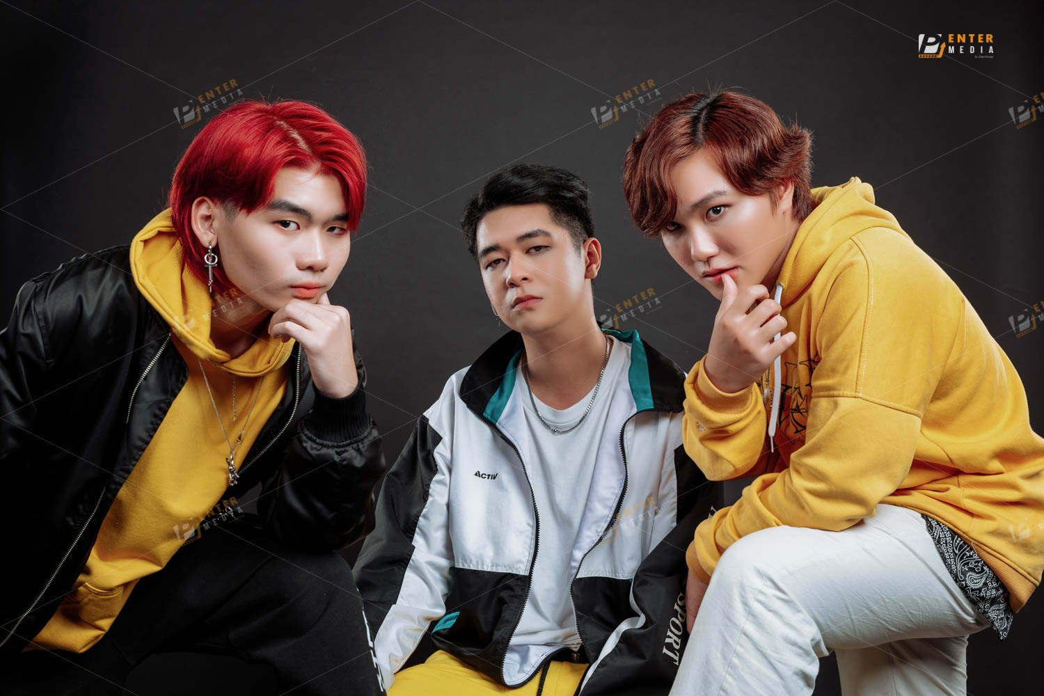 Hình chụp profile ban nhạc 3Brothers bởi Enter Media - 02