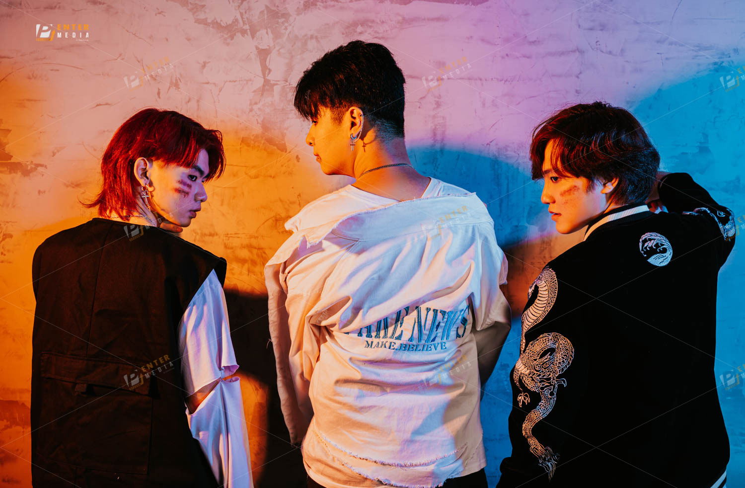 Hình chụp profile ban nhạc 3Brothers bởi Enter Media - 09