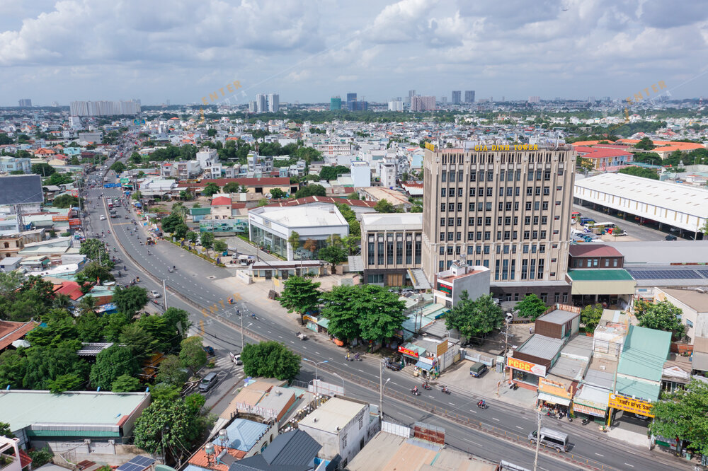 enter-media-chup-anh-brochure-doanh-nghiep-xe-nang-binh-minh-001