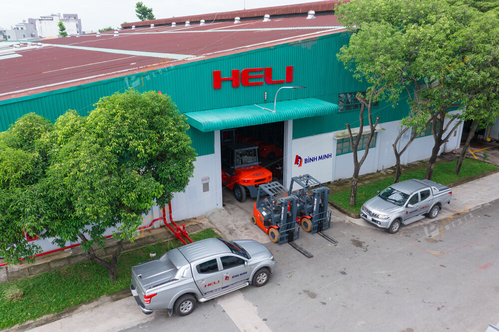 enter-media-chup-anh-brochure-doanh-nghiep-xe-nang-binh-minh-002