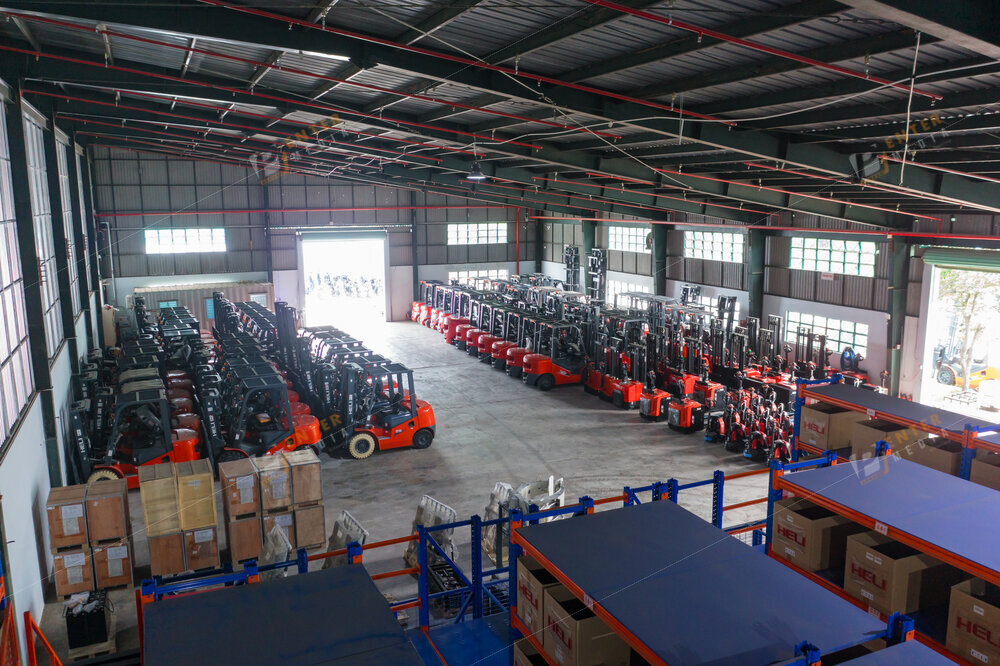 enter-media-chup-anh-brochure-doanh-nghiep-xe-nang-binh-minh-009