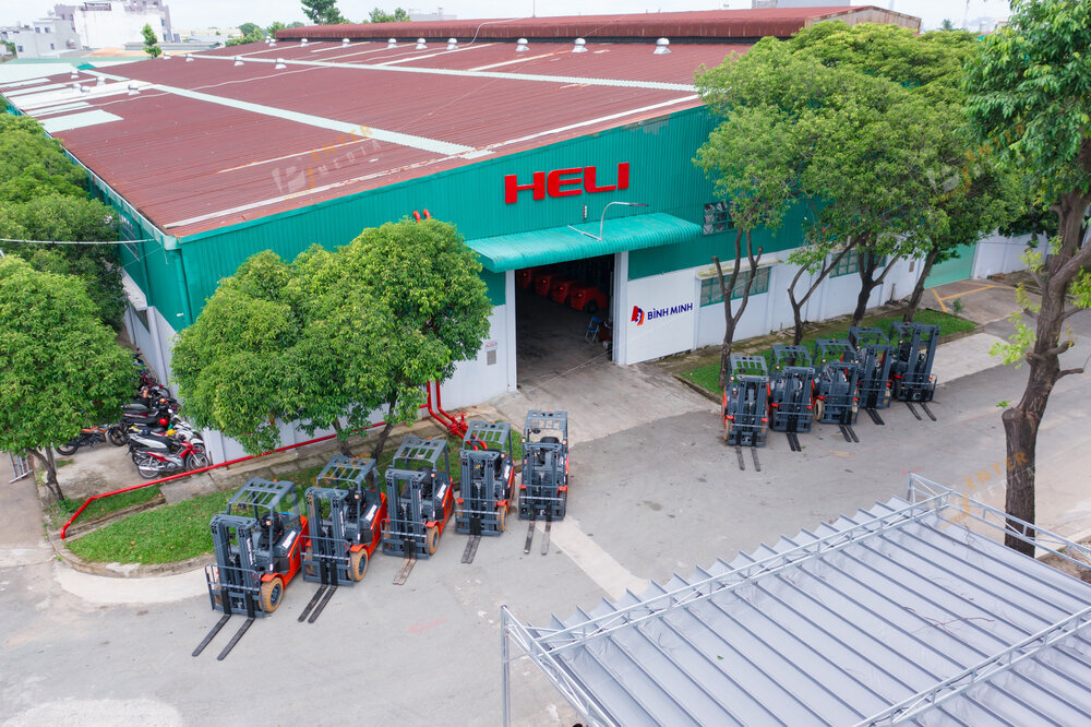 enter-media-chup-anh-brochure-doanh-nghiep-xe-nang-binh-minh-010