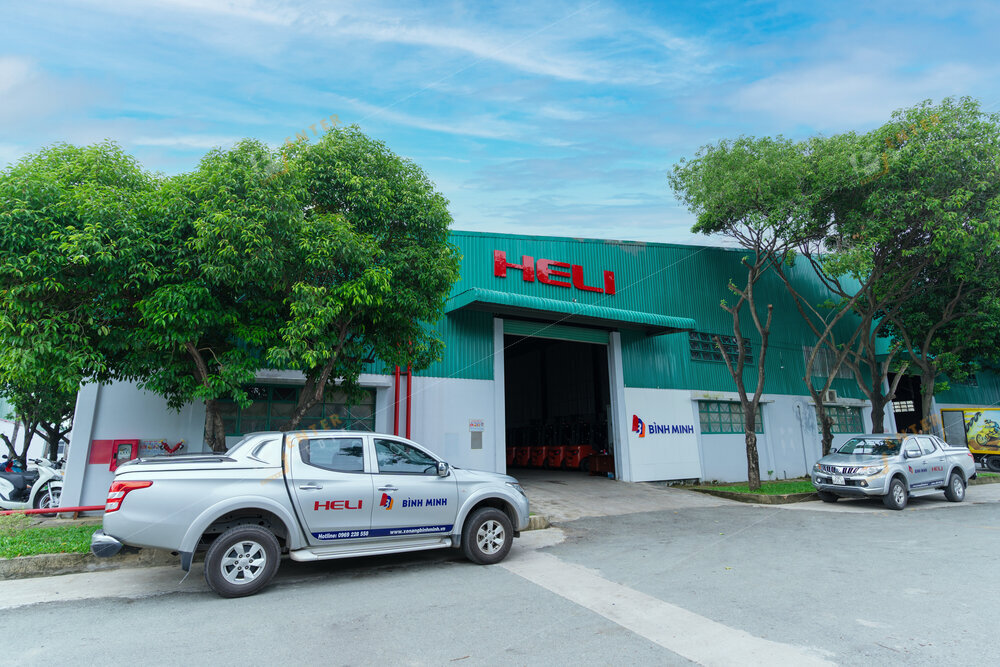 enter-media-chup-anh-brochure-doanh-nghiep-xe-nang-binh-minh-016