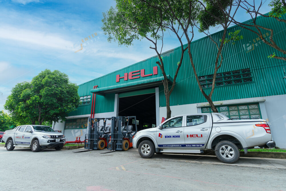 enter-media-chup-anh-brochure-doanh-nghiep-xe-nang-binh-minh-018