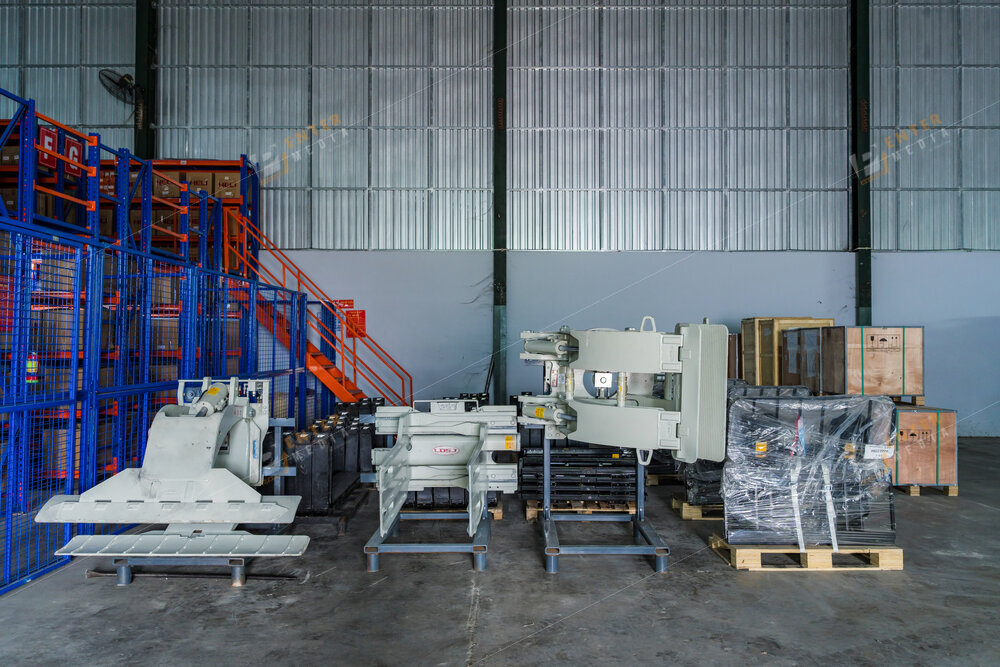 enter-media-chup-anh-brochure-doanh-nghiep-xe-nang-binh-minh-031