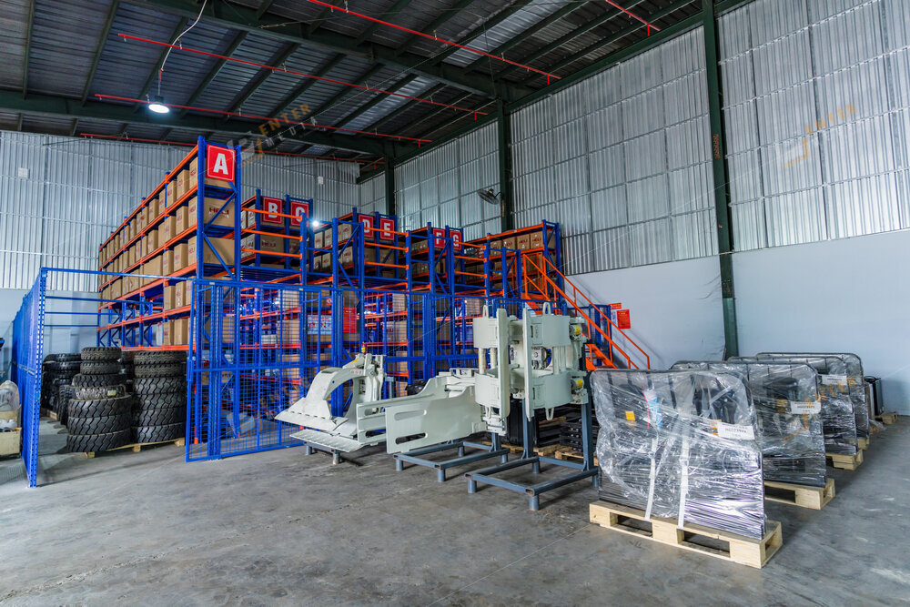 enter-media-chup-anh-brochure-doanh-nghiep-xe-nang-binh-minh-032