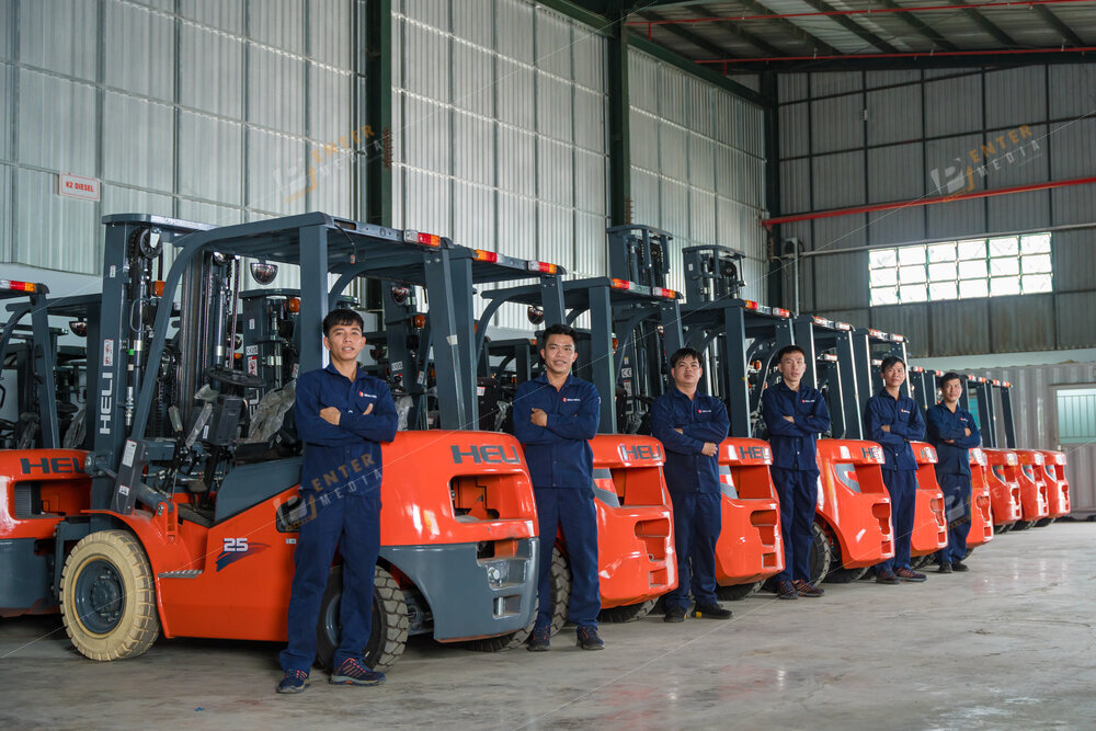 enter-media-chup-anh-brochure-doanh-nghiep-xe-nang-binh-minh-042