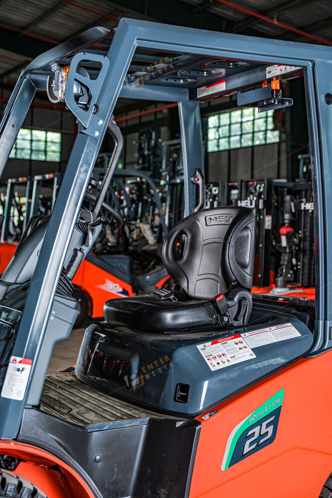 enter-media-chup-anh-brochure-doanh-nghiep-xe-nang-binh-minh-052