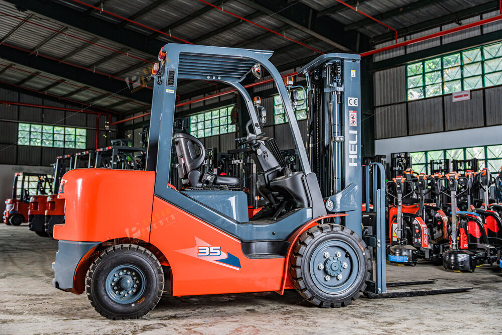 enter-media-chup-anh-brochure-doanh-nghiep-xe-nang-binh-minh-057