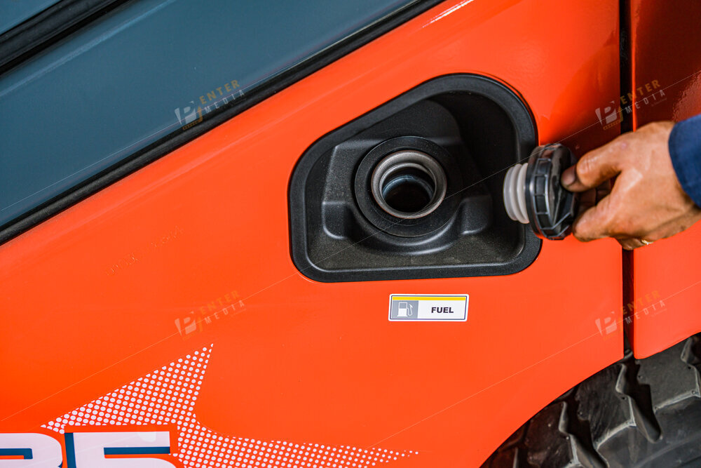 enter-media-chup-anh-brochure-doanh-nghiep-xe-nang-binh-minh-060