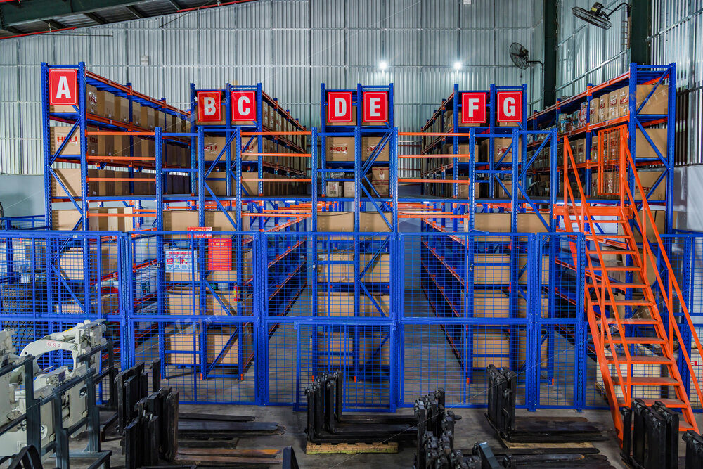 enter-media-chup-anh-brochure-doanh-nghiep-xe-nang-binh-minh-062