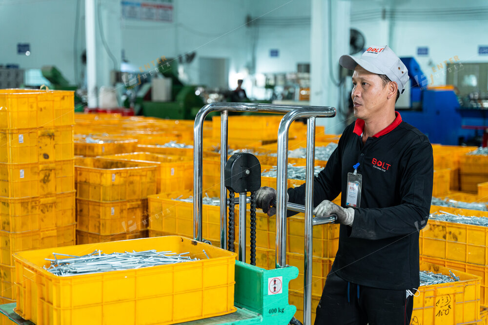 enter-media-chup-anh-xuong-san-xuat-bolt-viet-nam-040