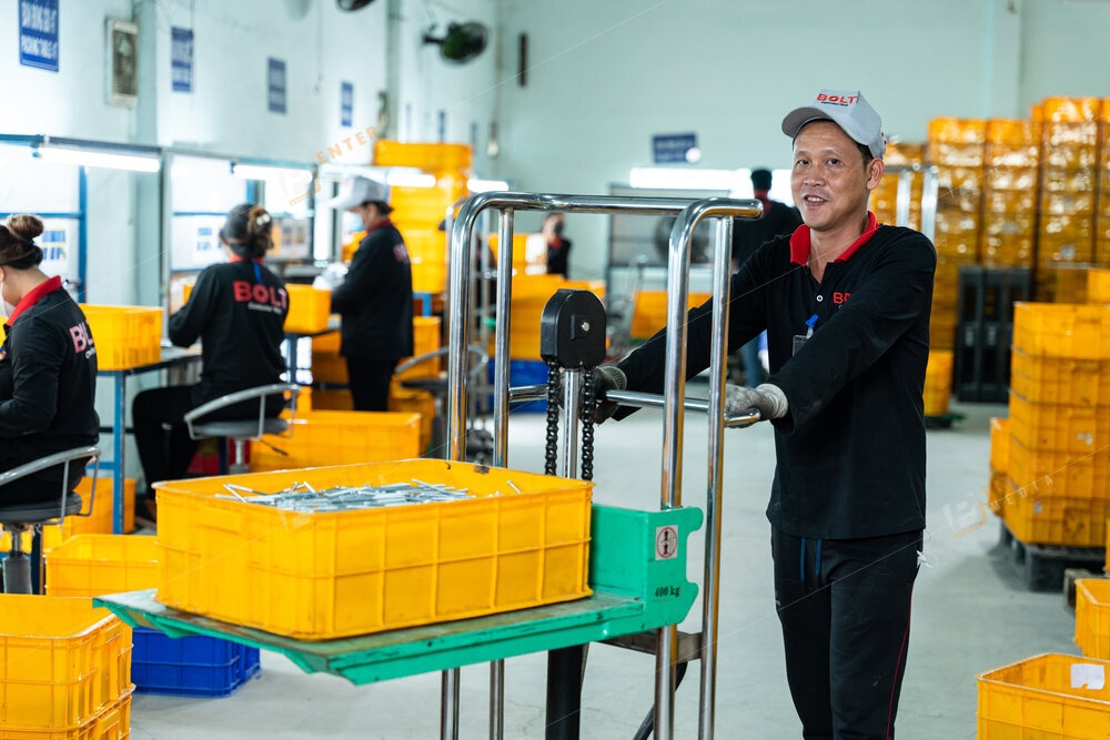enter-media-chup-anh-xuong-san-xuat-bolt-viet-nam-041