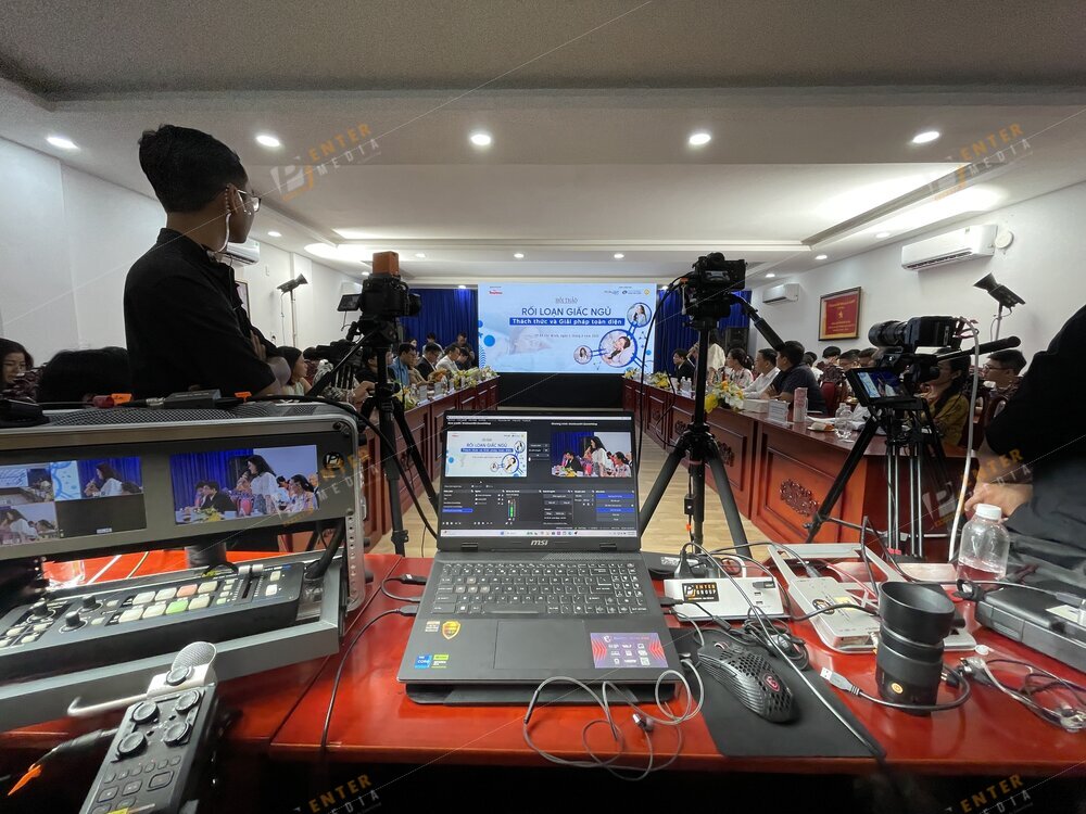 Enter Media livestream hội thảo chủ đề "Rối loạn giấc ngủ" do Báo Tiền Phong tổ chức