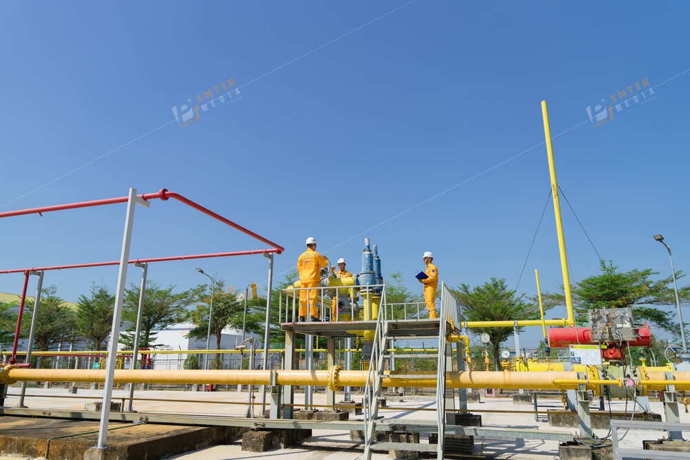 chup-anh-profile-cong-ty-xi-nghiep-phan-phoi-khi-thap-ap-PVGasD-033