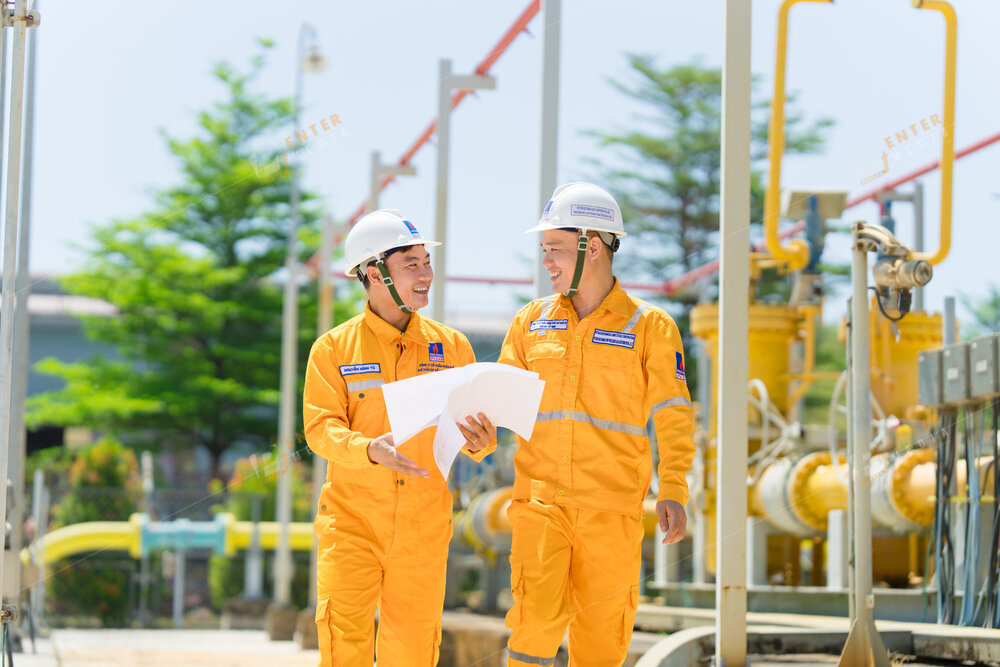 Chụp ảnh profile công ty PVGasD