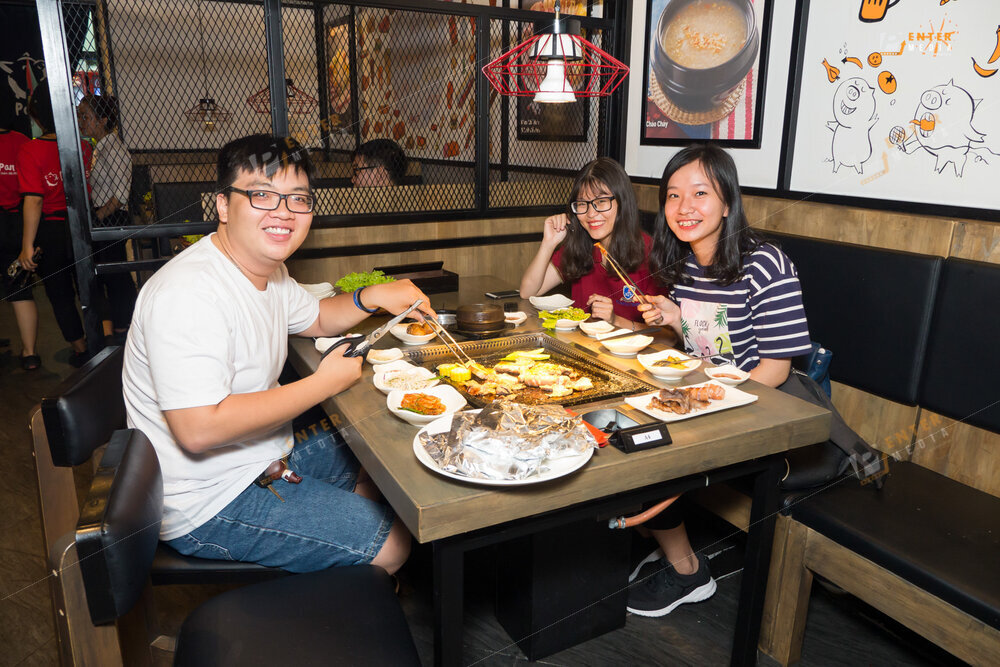 chup-anh-su-kien-khai-truong-quan-nuong-ban-da-han-quoc-Dolpan-Sam-003