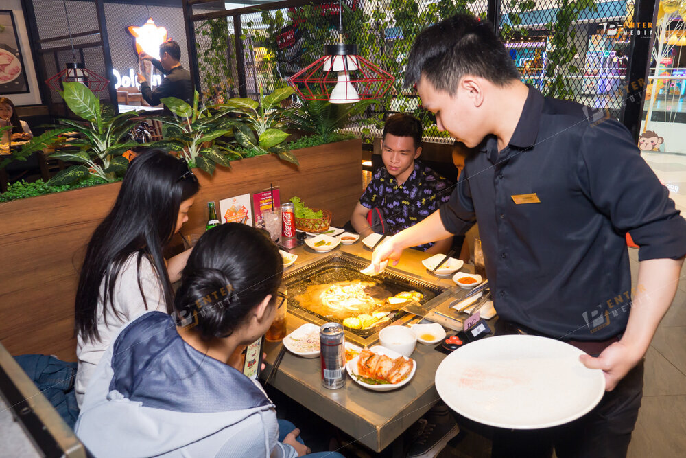 chup-anh-su-kien-khai-truong-quan-nuong-ban-da-han-quoc-Dolpan-Sam-013