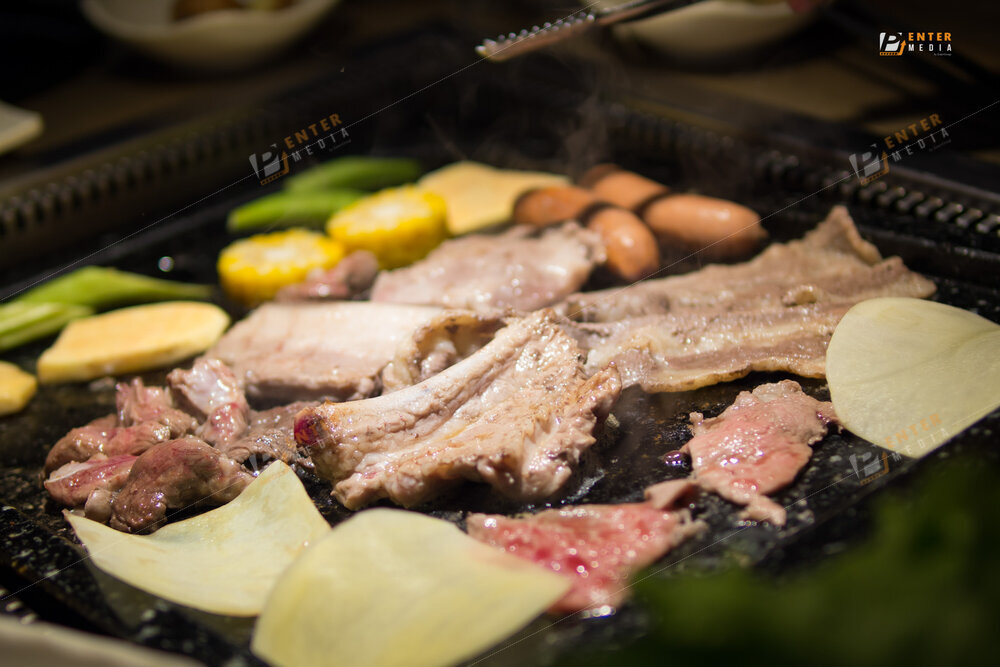 chup-anh-su-kien-khai-truong-quan-nuong-ban-da-han-quoc-Dolpan-Sam-020