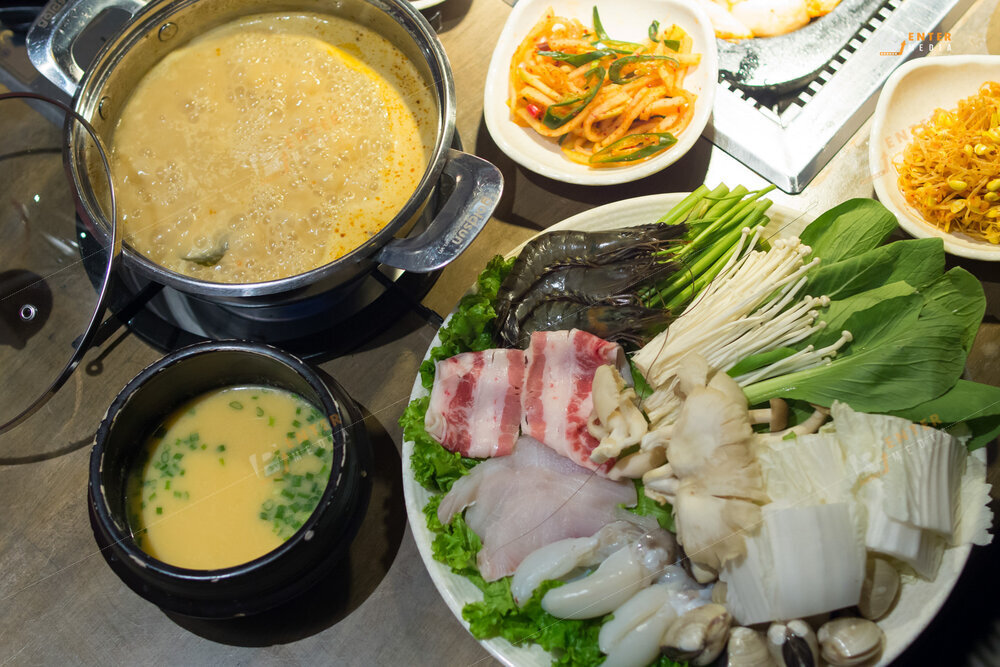 chup-anh-su-kien-khai-truong-quan-nuong-ban-da-han-quoc-Dolpan-Sam-031