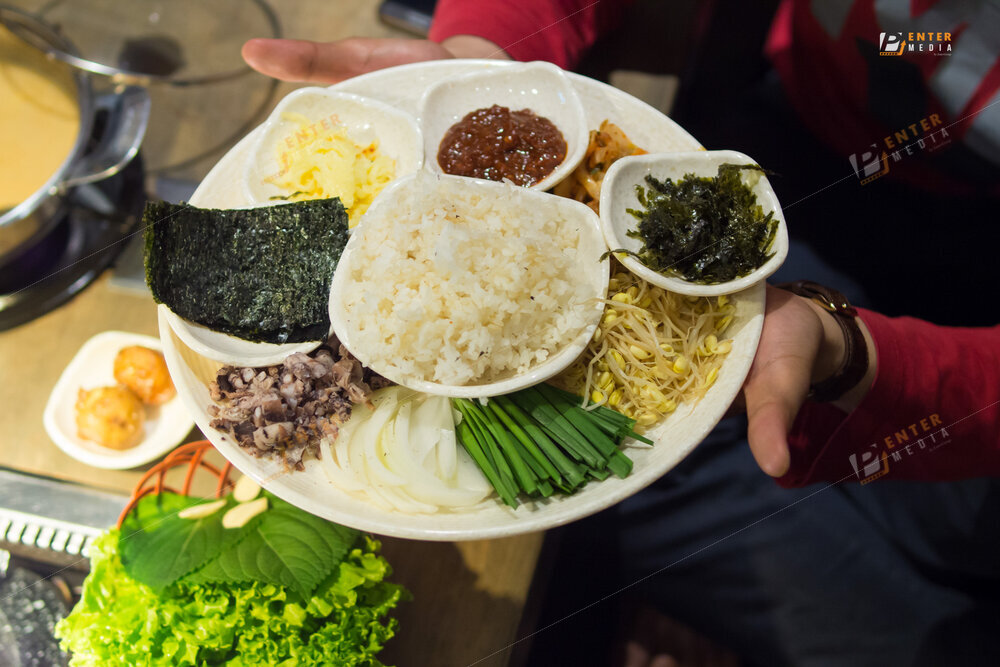 chup-anh-su-kien-khai-truong-quan-nuong-ban-da-han-quoc-Dolpan-Sam-034