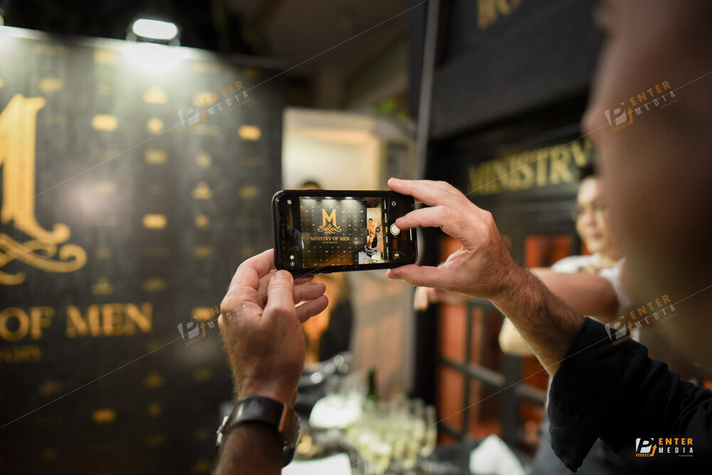 chup-hinh-su-kien-ministry-of-cho-quan-bar-House-of-Barbaard-004