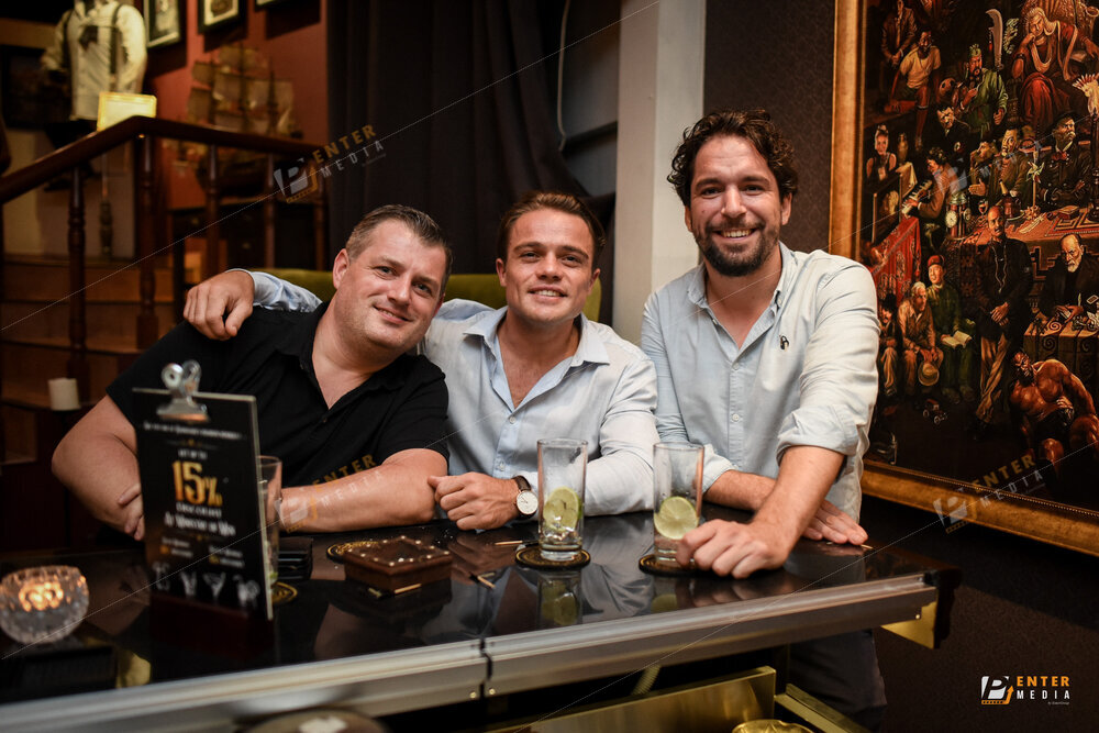 chup-hinh-su-kien-ministry-of-cho-quan-bar-House-of-Barbaard-016