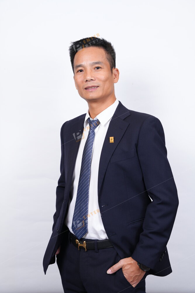 Ảnh dùng kỹ thuật tách nền bằng AI ghép background trắng do Enter Media thực hiện