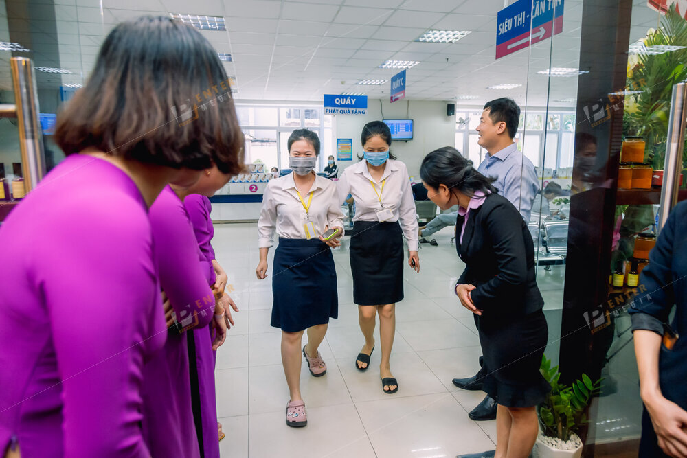 enter-media-chup-anh-qauy-phim-su-kien-khai-truong-natuqueens-benh-vien-tu-du-012