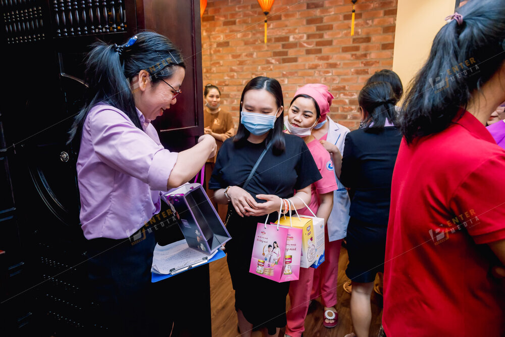 enter-media-chup-anh-qauy-phim-su-kien-khai-truong-natuqueens-benh-vien-tu-du-014