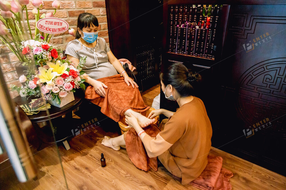 enter-media-chup-anh-qauy-phim-su-kien-khai-truong-natuqueens-benh-vien-tu-du-020