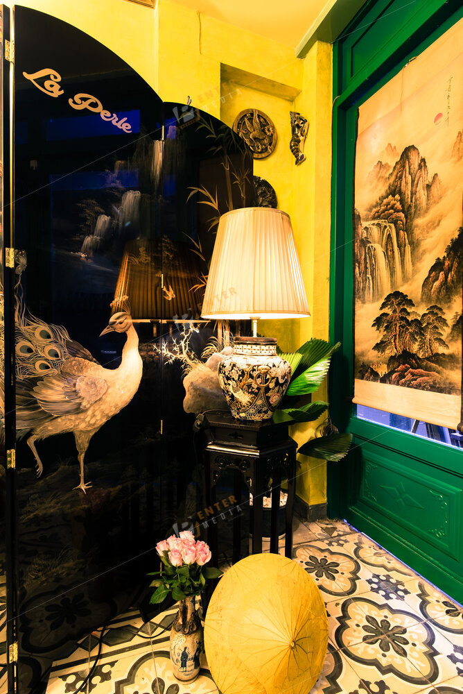 Vật dụng decor độc đáo tại không gian quán cafe De Dakao