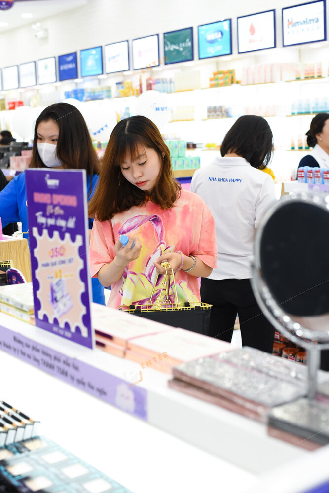 enter-media-chup-anh-quay-phim-khai-truong-nuty-cosmetics-003