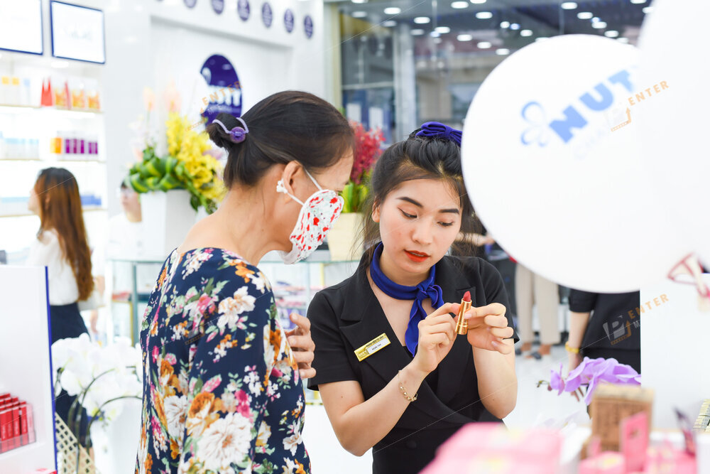 enter-media-chup-anh-quay-phim-khai-truong-nuty-cosmetics-018