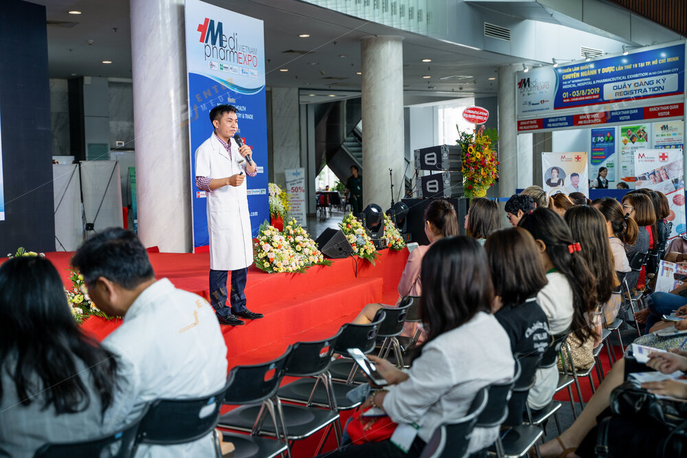 enter-media-chup-anh-quay-phim-su-kien-hoi-thao-chuyen-nganh-y-duoc-lan-thu-19-011