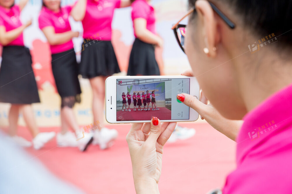 enter-media-chup-anh-quay-phim-year-end-party-cho-l-avoine-008