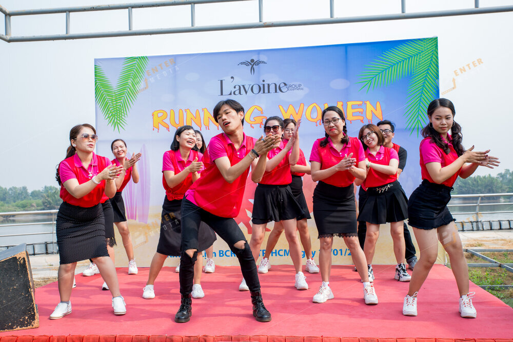 enter-media-chup-anh-quay-phim-year-end-party-cho-l-avoine-025