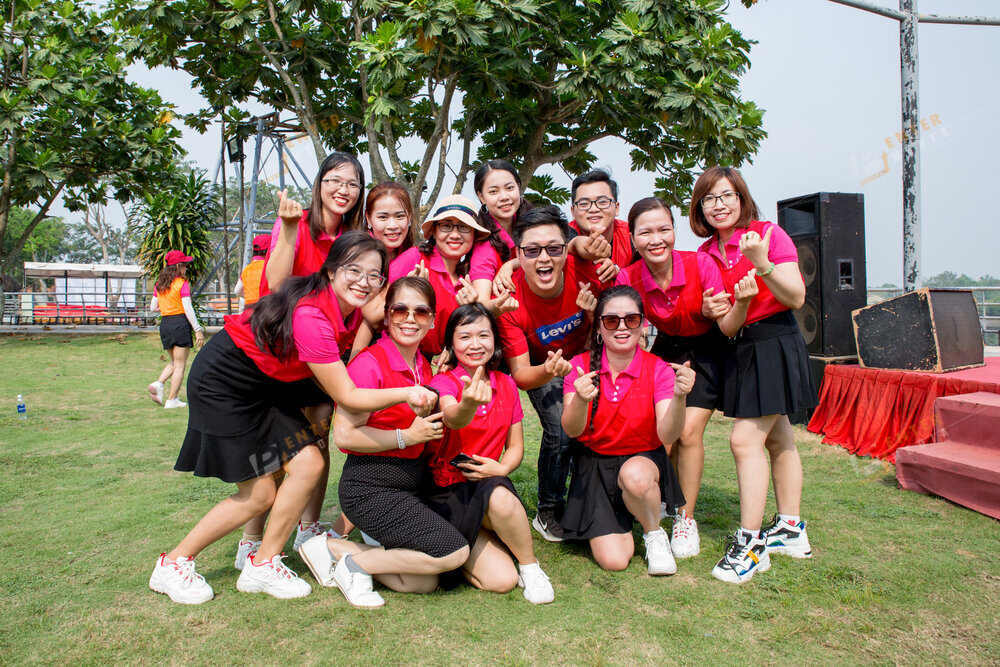 enter-media-chup-anh-quay-phim-year-end-party-cho-l-avoine-027