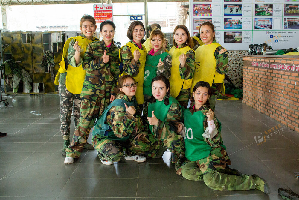 enter-media-chup-anh-quay-phim-year-end-party-cho-l-avoine-035