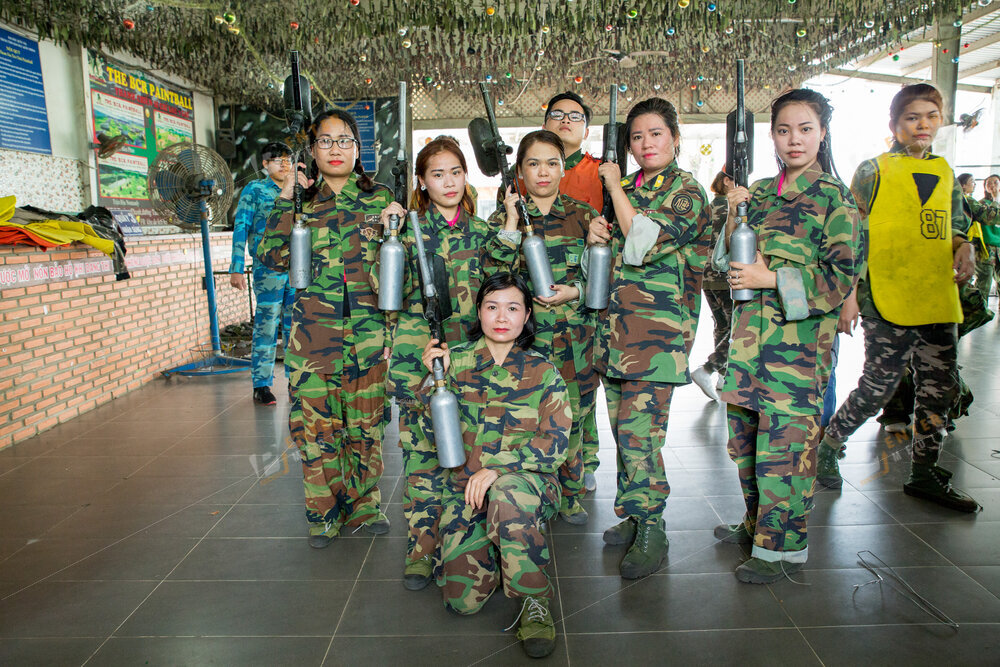 enter-media-chup-anh-quay-phim-year-end-party-cho-l-avoine-036