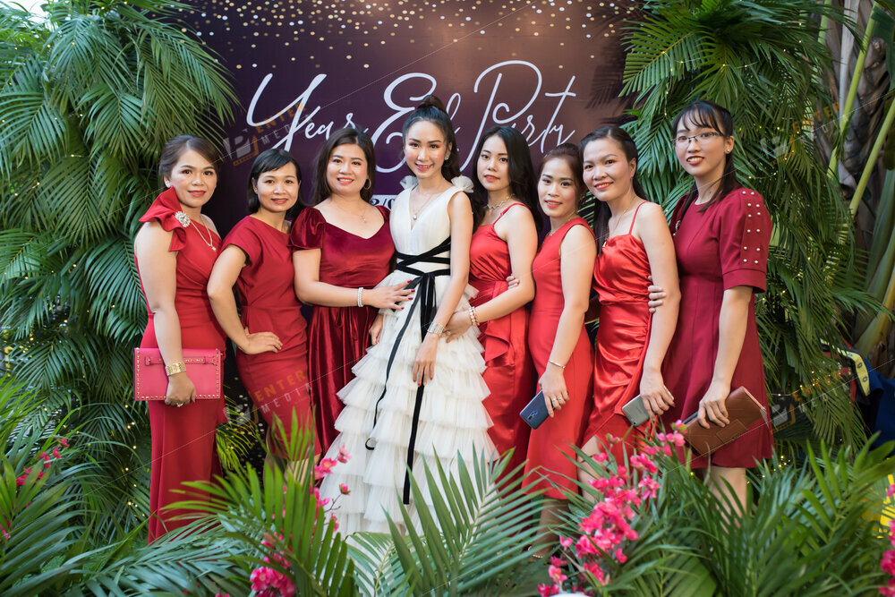 enter-media-chup-anh-quay-phim-year-end-party-cho-l-avoine-046