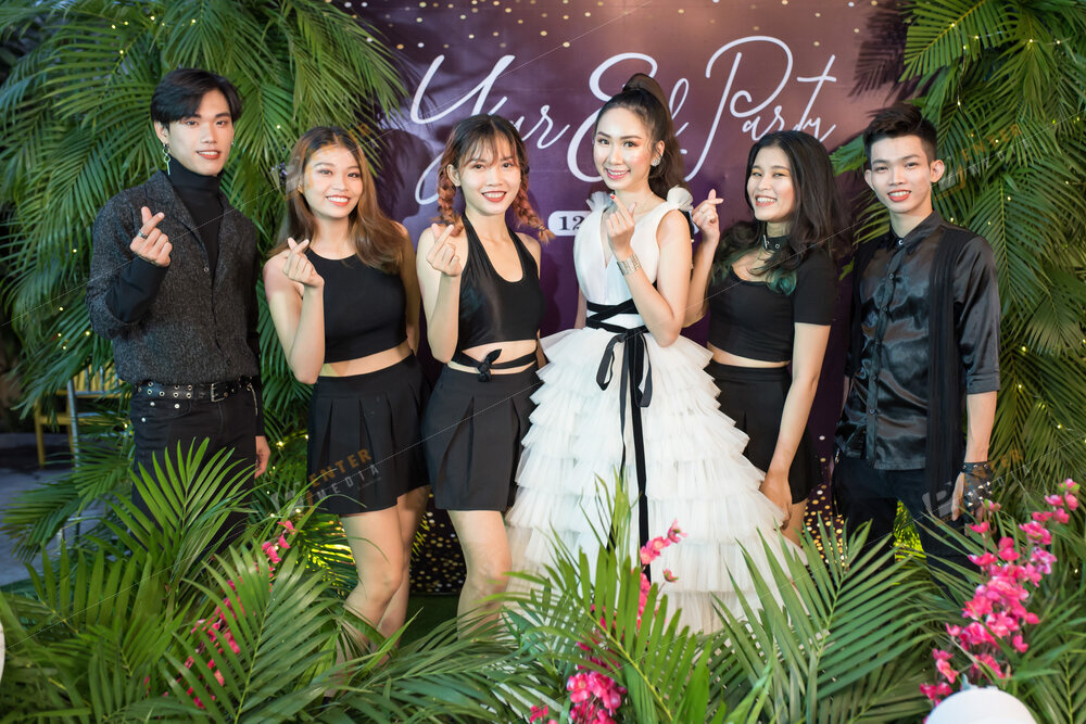 enter-media-chup-anh-quay-phim-year-end-party-cho-l-avoine-048