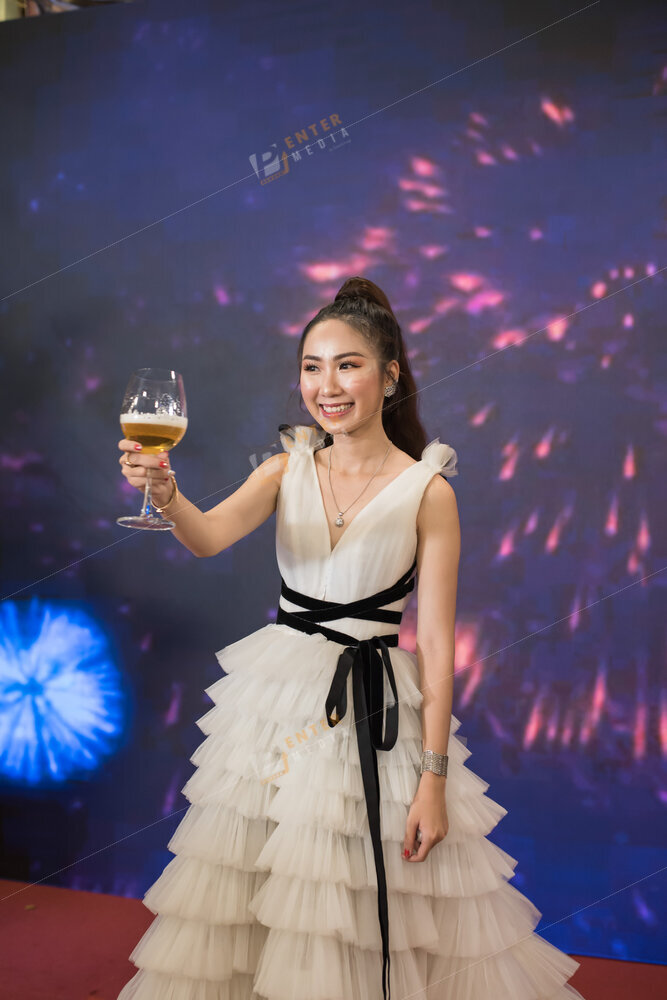 enter-media-chup-anh-quay-phim-year-end-party-cho-l-avoine-058