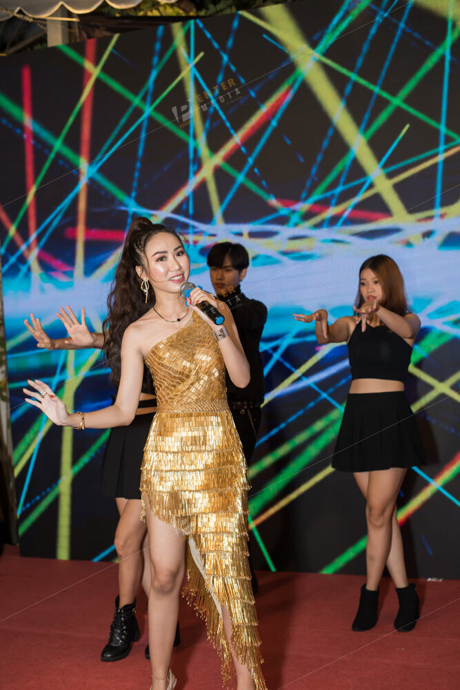 enter-media-chup-anh-quay-phim-year-end-party-cho-l-avoine-069