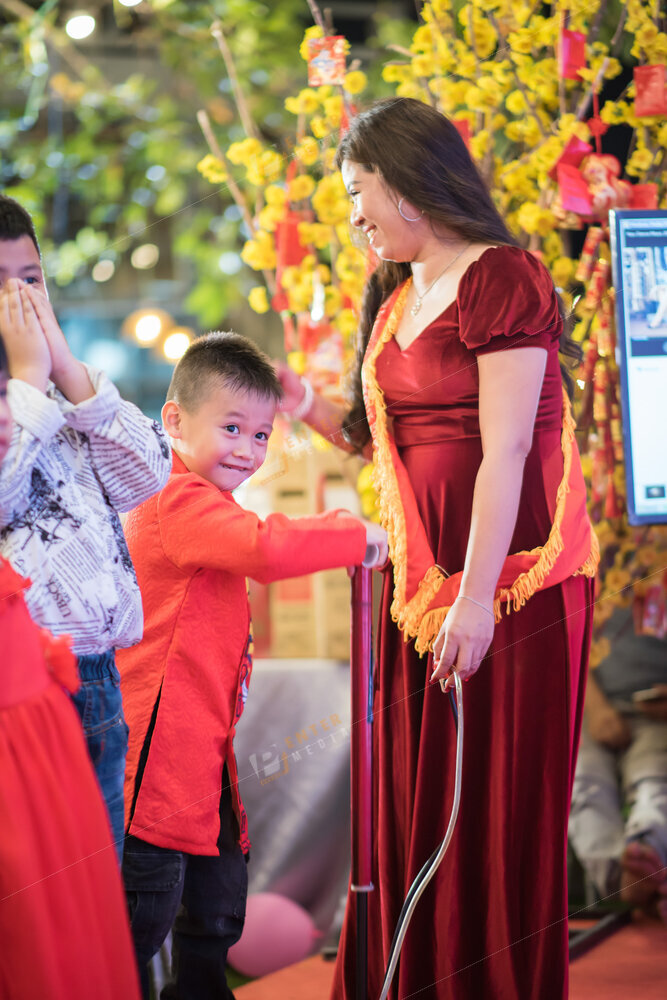 enter-media-chup-anh-quay-phim-year-end-party-cho-l-avoine-077